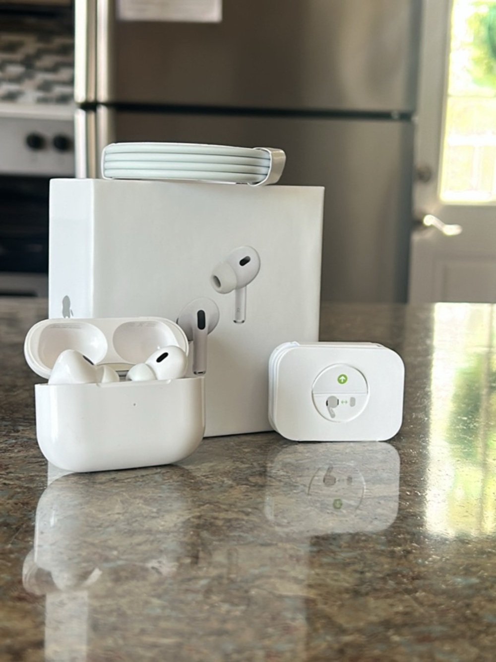 Apple White Wireless Earbuds with Charging Case and Accessories